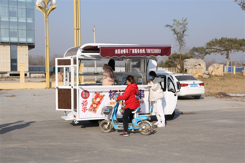 电三轮式餐车
